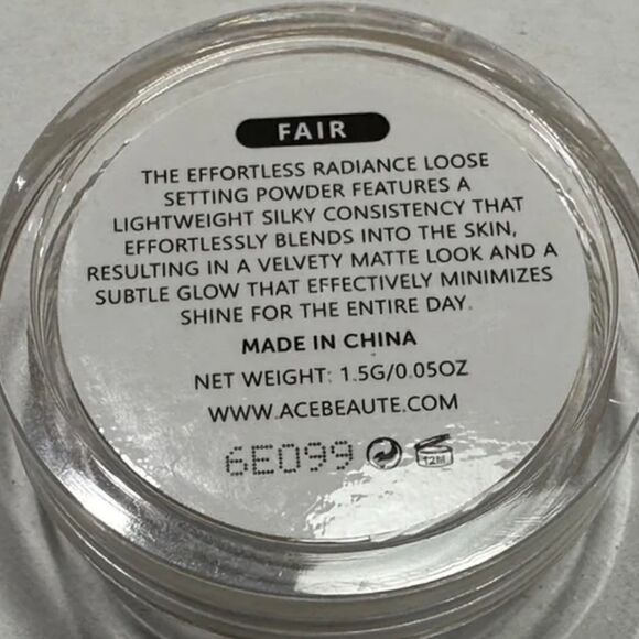 New! Ace Beaute Effortless Radiance Loose Setting Powder - So Smooth! - Picture 3 of 6